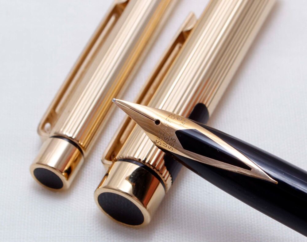 4148 Sheaffer Targa Fluted Gold Plate 1005 Fountain Pen and Ballpen set. Me