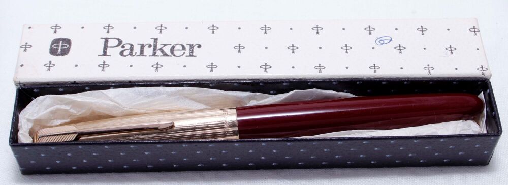 4216 Parker 51 Aerometric in Burgundy with a Rolled Gold Cap, Smooth Medium