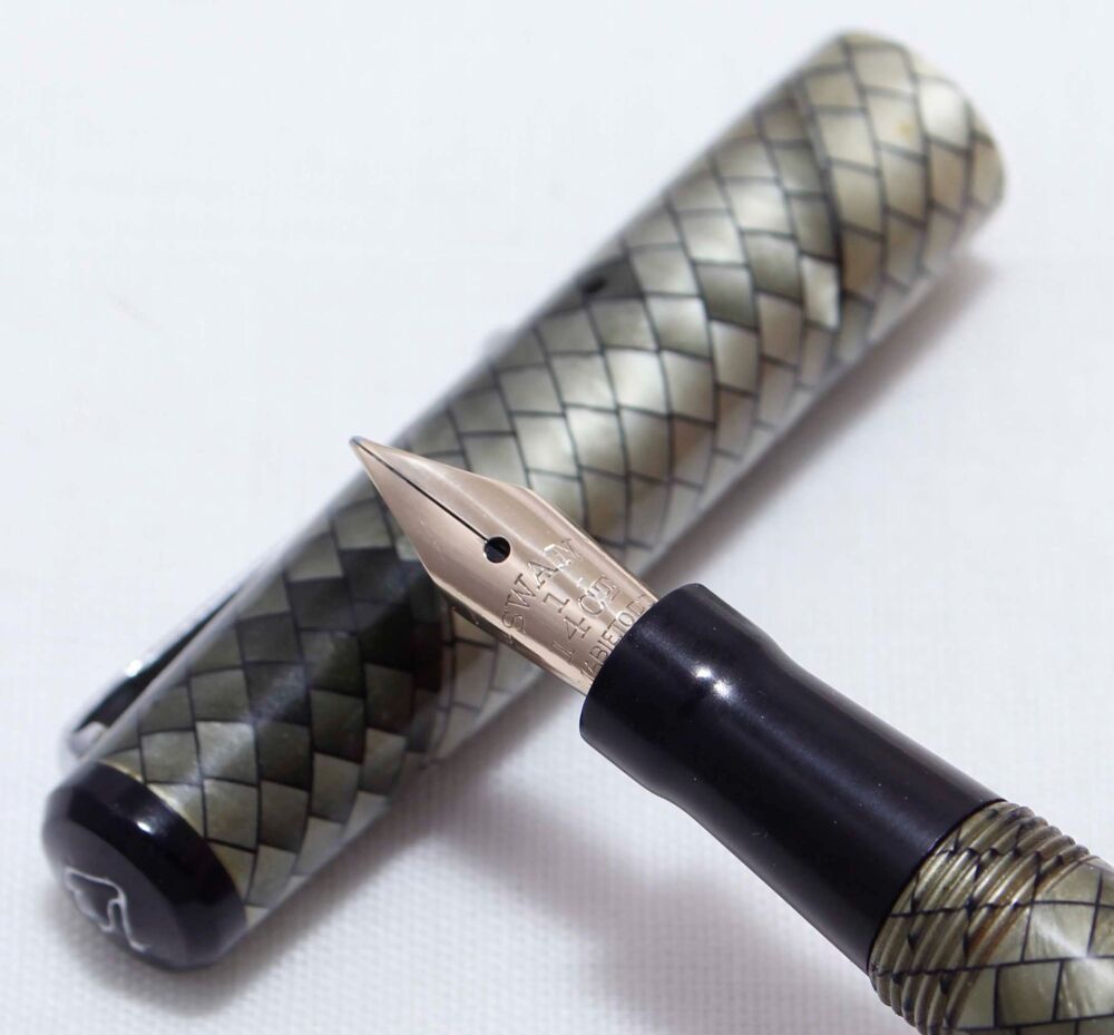 4221 Swan (Mabie Todd) Self Filling Fountain Pen SM100/86 in Green and Silv