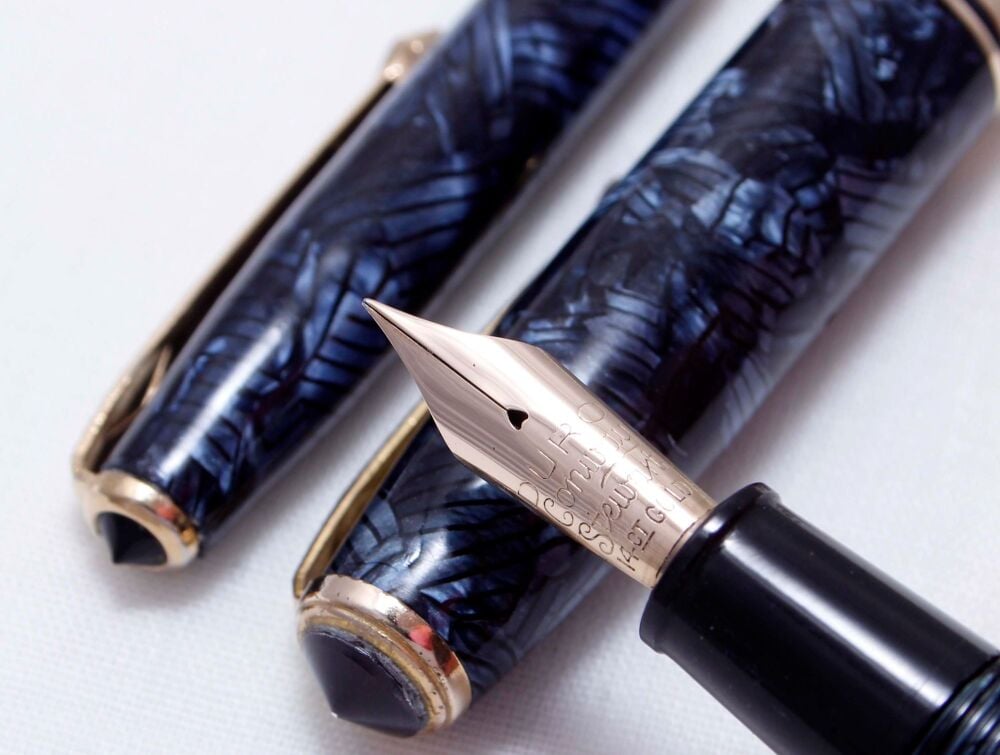 4259 Conway Stewart No.58 Fountain Pen and Pencil in Hatched Blue Marble. Smooth Fine FIVE STAR Nib.
