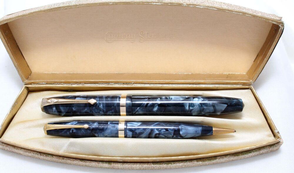 4350 Conway Stewart No.84 Fountain Pen and Propelling Pencil Set in Blue Marble, Medium Italic FIVE STAR nib. Boxed.