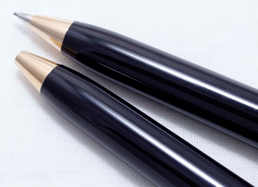 4370 Sheaffer Prelude Ball Pen and Pencil set in Classic Black with gold fi