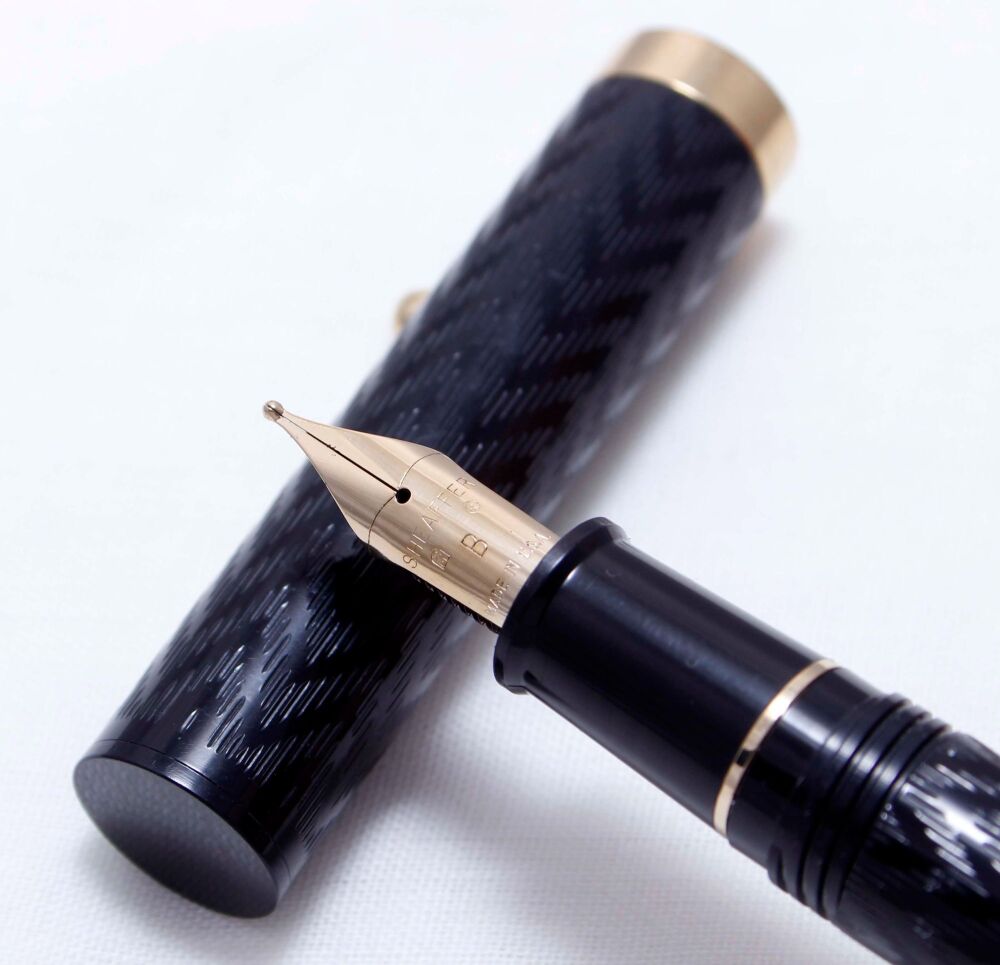 4383 Sheaffer 'No Nonsense' Old Timer Flat Top Fountain Pen in Black Herringbone. Smooth Broad FIVE STAR Nib.