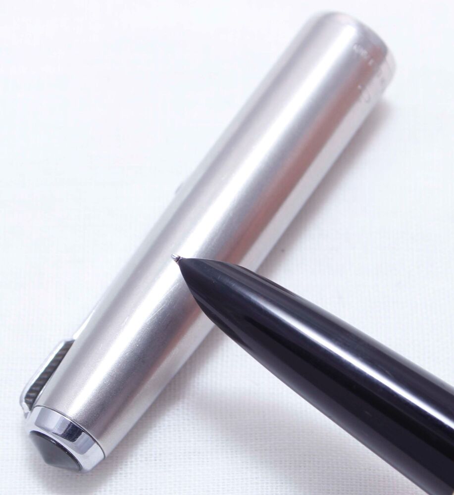 4392 Parker 51 Aerometric in Black with a lustraloy cap. Smooth Fine FIVE STAR Nib.