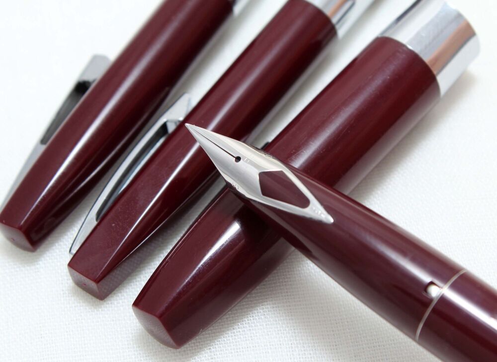 4418 Sheaffer Imperial Triple set in Burgundy, Smooth Extra Fine FIVE STAR Nib. Mint and Boxed.