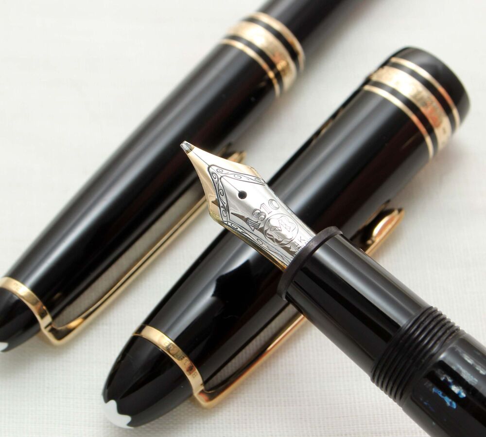 9928 Montblanc 146 Fountain Pen and Ball Pen set in Black. Broad Italic FIV