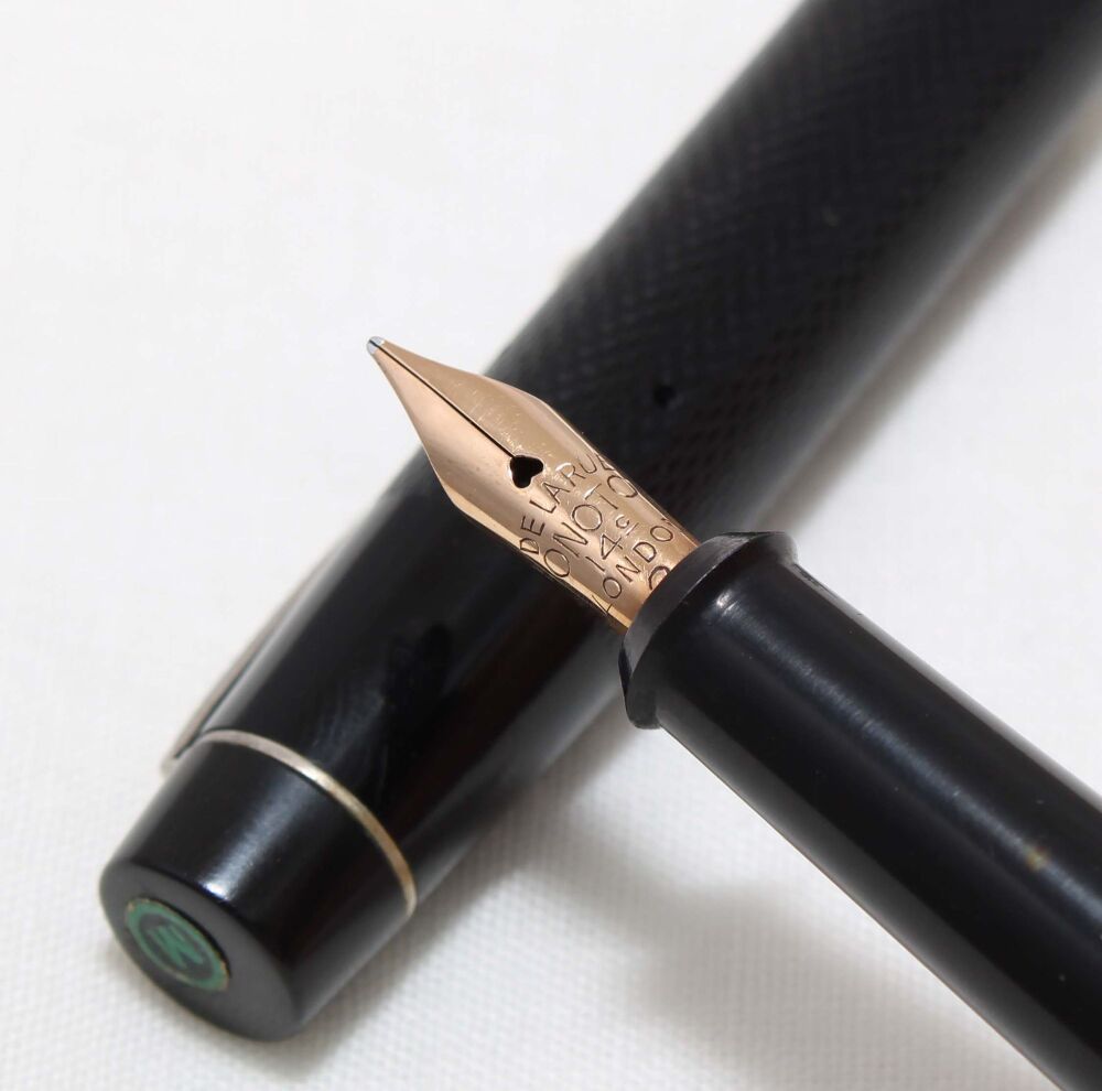 4460 Onoto "The Pen" No.4601 in Black Chased Hard Rubber. Superb Fine Semi Flex FIVE STAR Nib.
