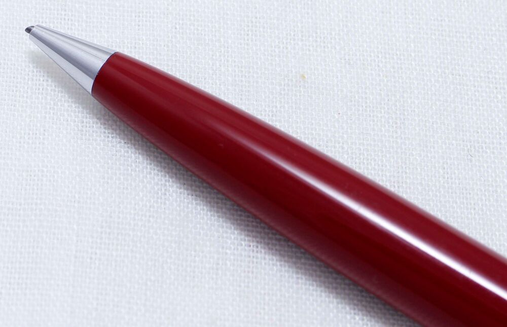 4480 Parker 45 Propelling Pencil in Burgundy with a brushed steel cap.