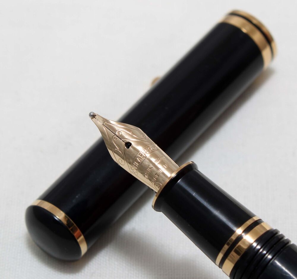 4514 Sheaffer Connaisseur Fountain Pen in Classic Black, Medium 18ct FIVE S