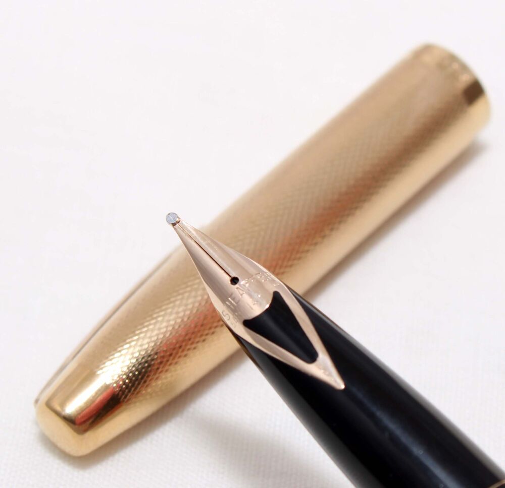 4529 Sheaffer Imperial Fountain Pen in Gold Plated Fine Barley, Smooth Broa