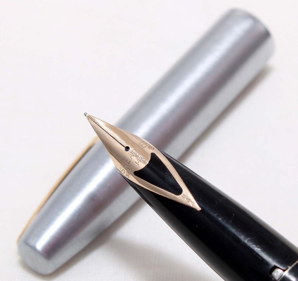 4540 Sheaffer Imperial GT Fountain Pen in Brushed Stainless Steel, Smooth Medium FIVE STAR Nib.