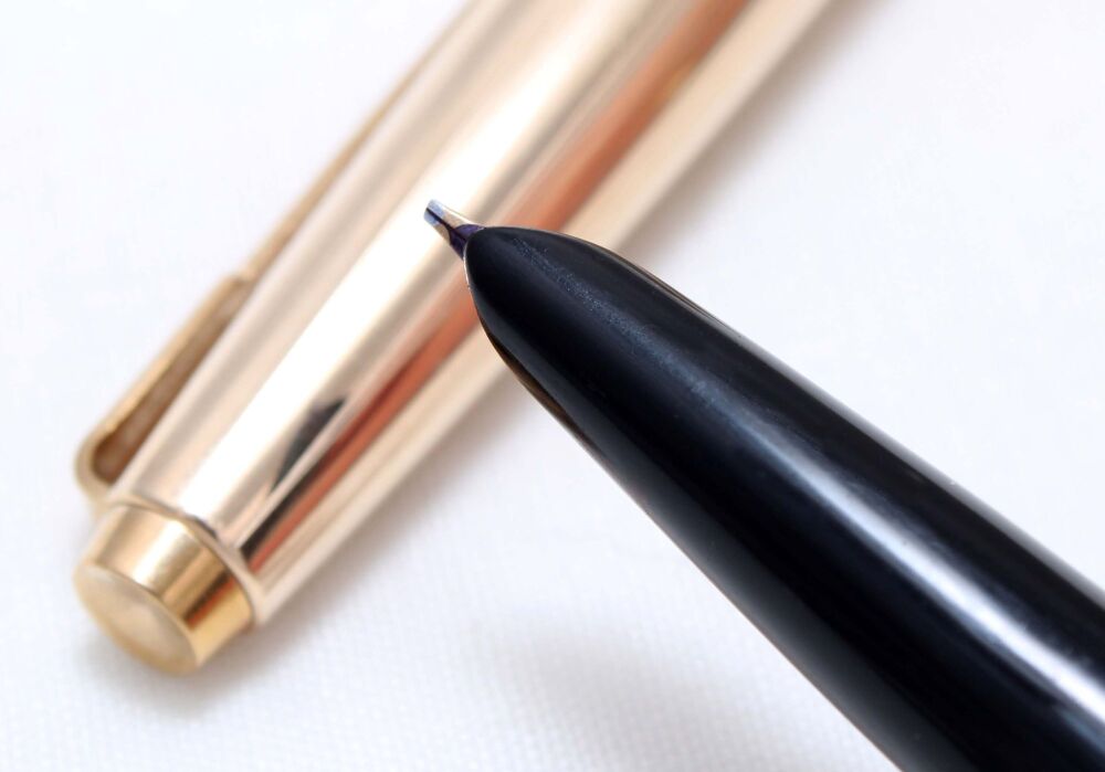 4610 Parker Lady Insignia in Rolled Gold, c1965. Smooth Broad Oblique Italic FIVE STAR Nib.