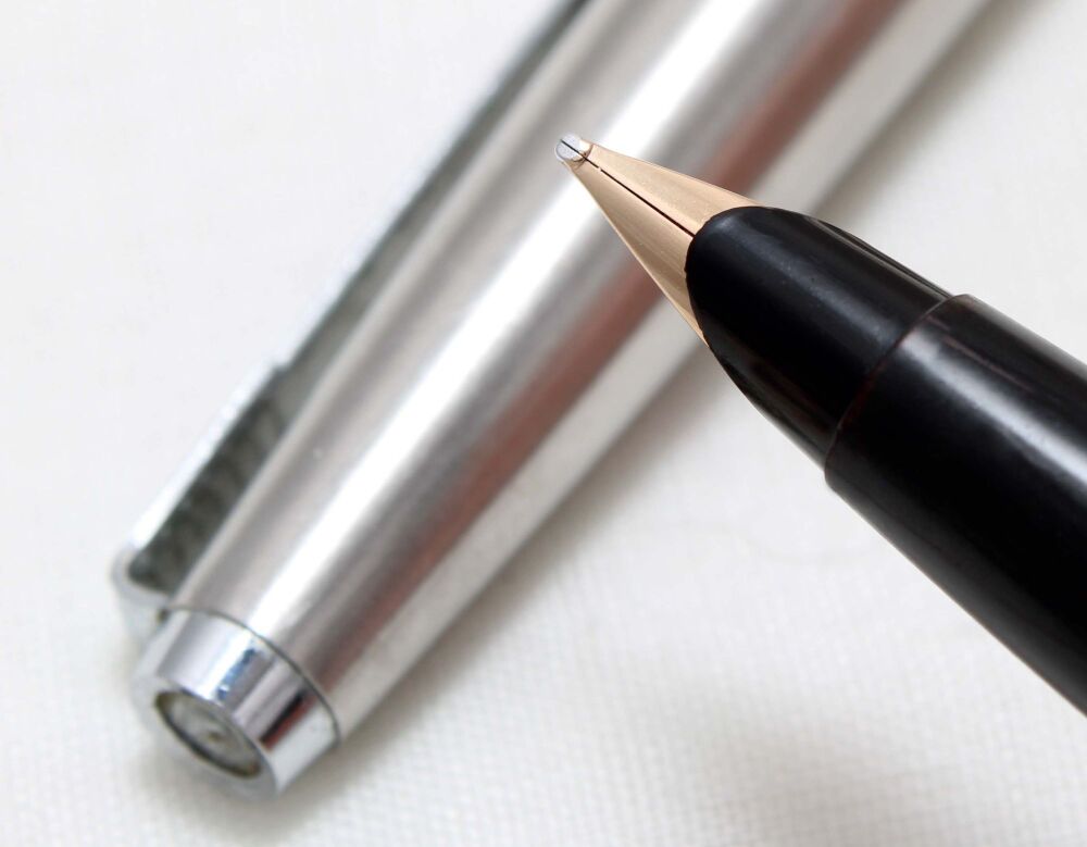 4626 Parker 45 CT Flighter in Brushed Stainless Steel. Smooth Medium FIVE S