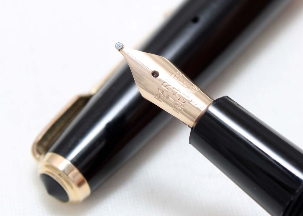 4634 Parker Duofold Slimfold in Black, c1965. Smooth Broad FIVE STAR Nib.