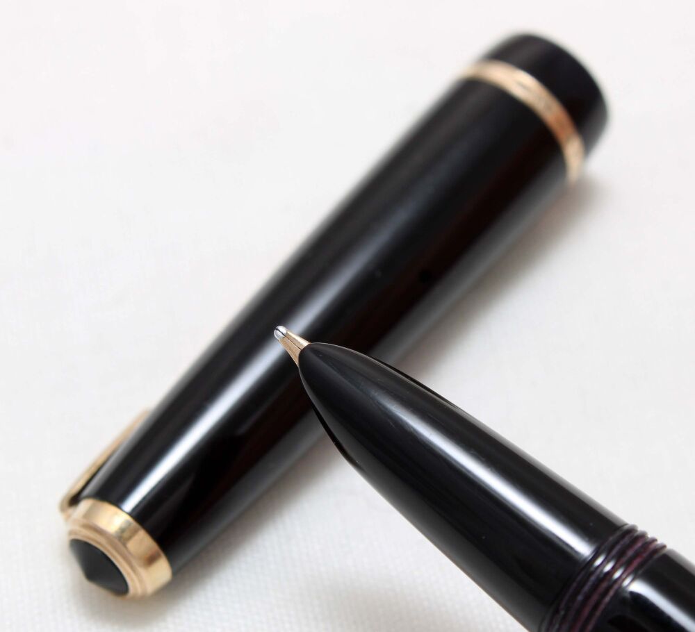 4636 Parker Duofold Lady in Black, Smooth Fine FIVE STAR Nib.