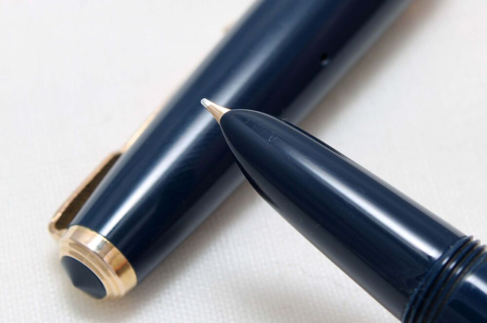 4638 Parker Duofold Lady in Blue, Smooth Fine FIVE STAR Nib.