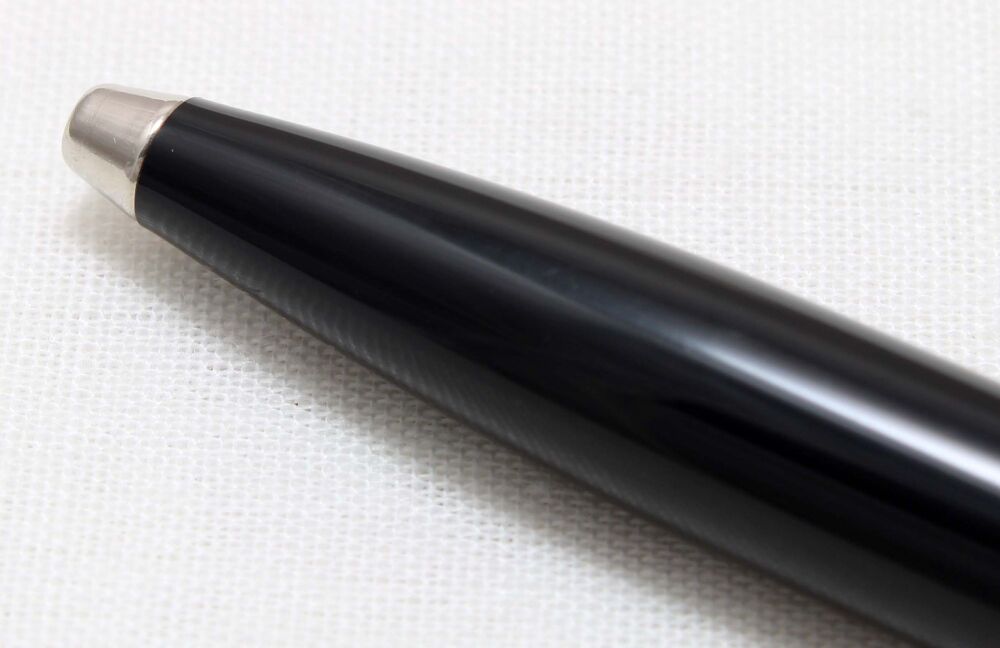 4643 Sheaffer Triumph Imperial Ballpen in Black. Mint condition.