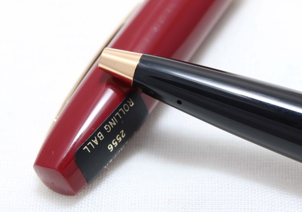 4655 Sheaffer Triumph Imperial Rollerball Pen in Burgundy. Mint condition.