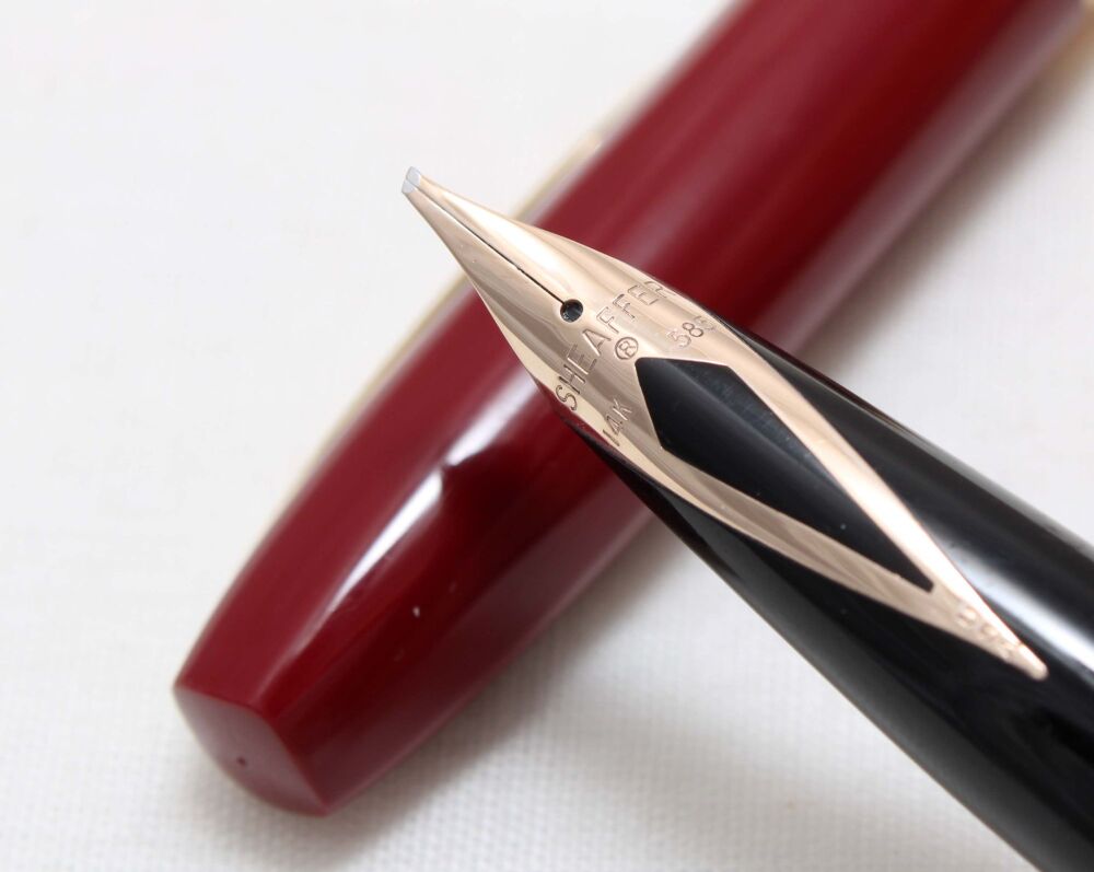 4662 Sheaffer Triumph Imperial Fountain Pen in Burgundy. Smooth Broad Obliq