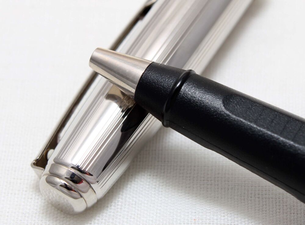 4665 Sheaffer Prelude Rollerball Pen in Blue with a Polished Steel Cap.