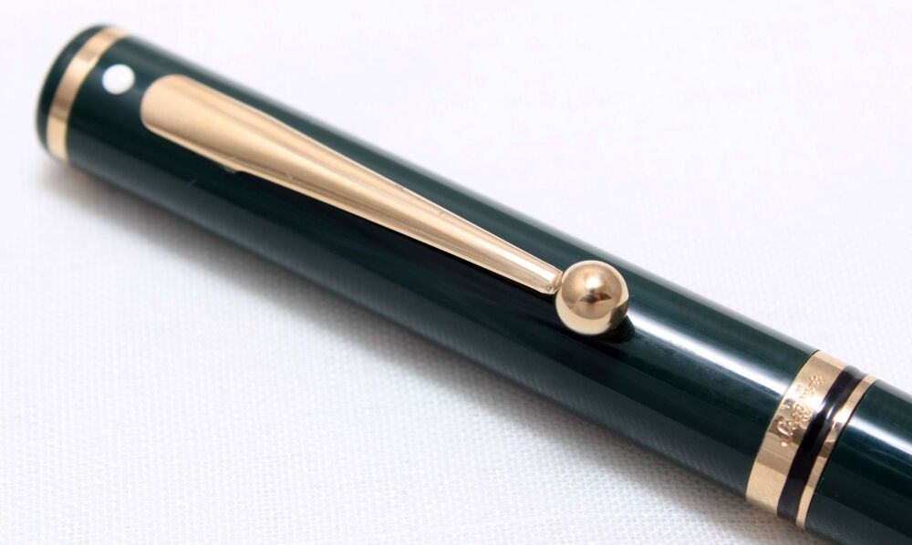 4674 Sheaffer Connaisseur Ball Pen in Green, Mint and unused.