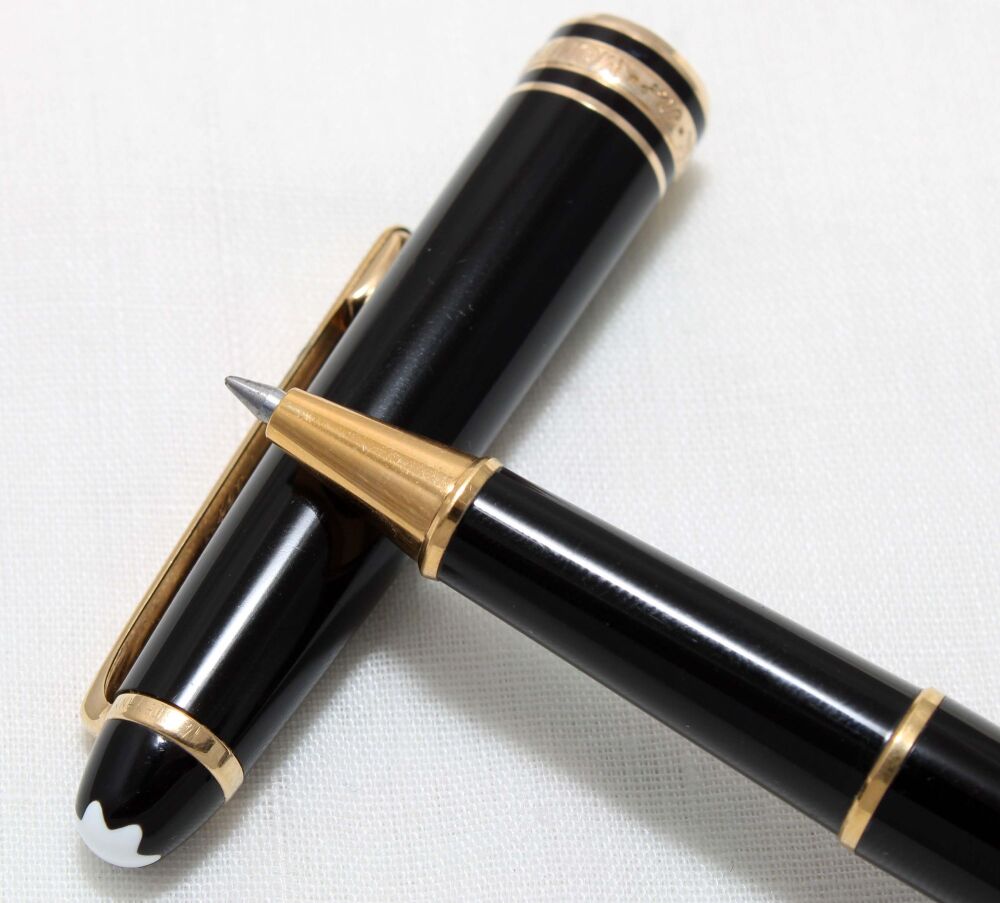 4726 Montblanc Classique Pix Rollerball in classic Black.