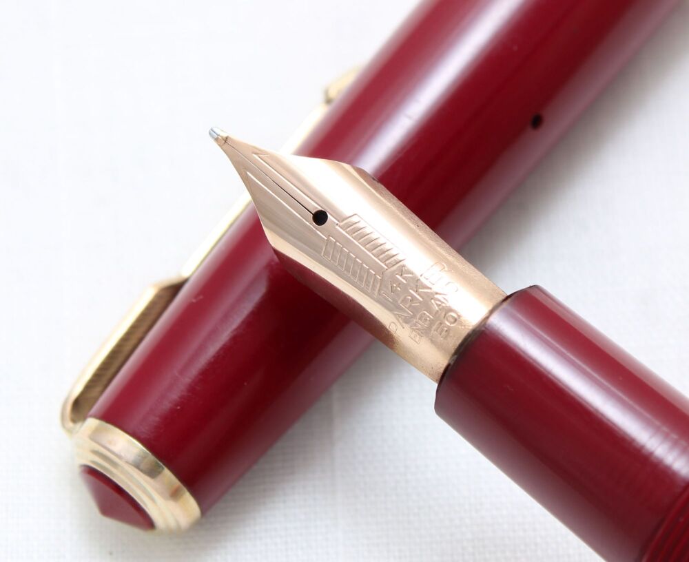 4741 Parker Duofold Maxima in Burgundy, Large No.50 Medium FIVE STAR Nib.