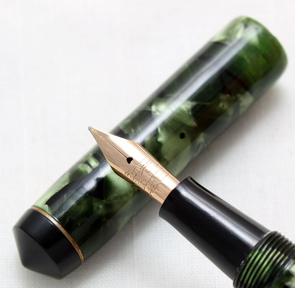 4750 Conway Stewart No.475 in Green Marble, Smooth Medium FIVE STAR Nib.