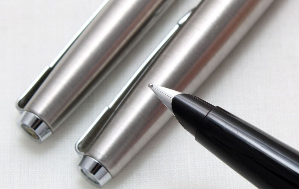 4762 Parker 45 Flighter Fountain Pen and Ball Pen Set, Medium FIVE STAR Nib