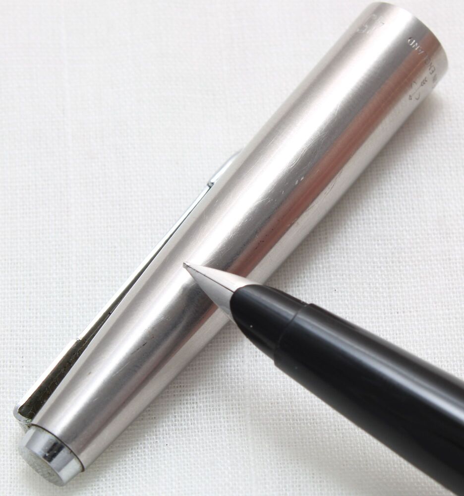 4763 Parker 45 CT Flighter in Brushed Stainless Steel. Smooth Fine FIVE STA