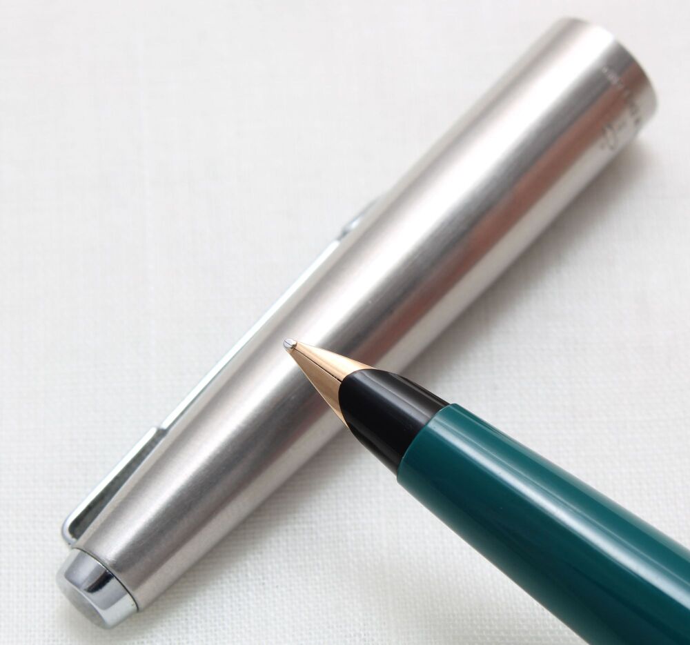4764 Parker 45 CT Flighter in Brushed Stainless Steel. Smooth Medium FIVE STAR Nib.