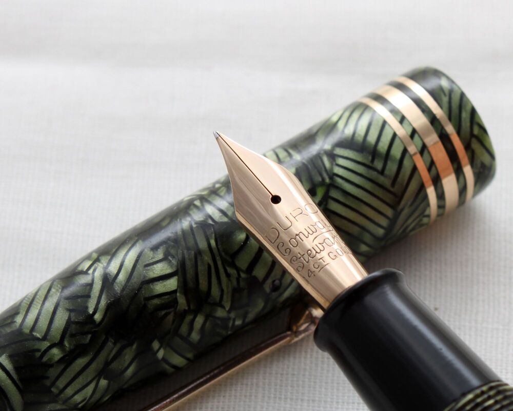 4781 Conway Stewart No.58 in Hatched Green Marble, Fine FIVE STAR Nib.