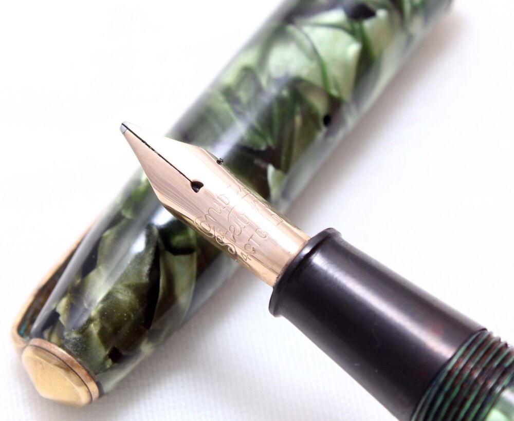 4811 Conway Stewart No.85 in Green Marble. Medium FIVE STAR Nib.