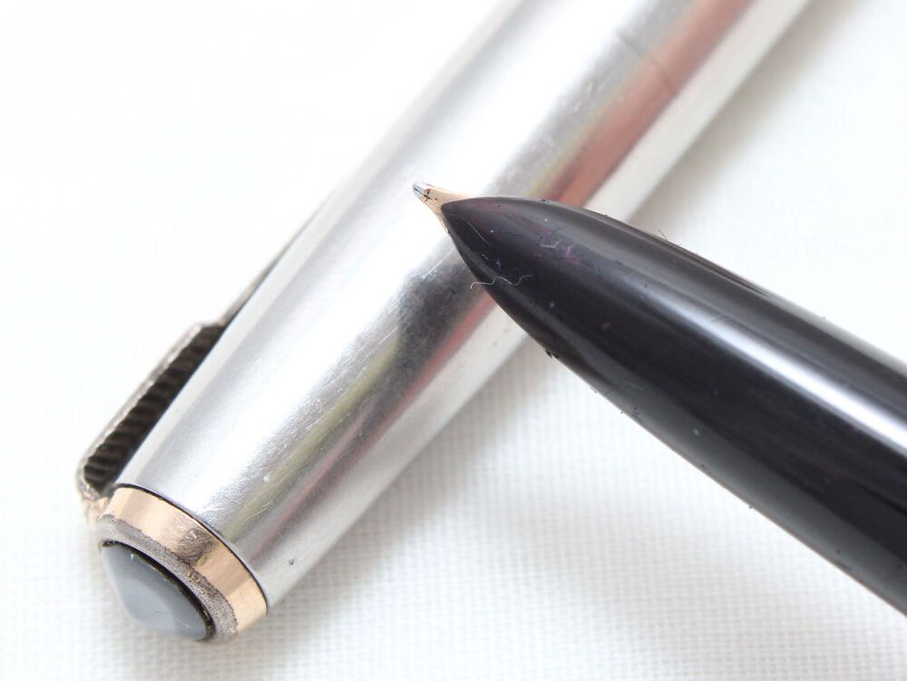 4828 Parker 51 Aerometric in Black with a Lustraloy cap. Smooth Extra Fine FIVE STAR Nib.