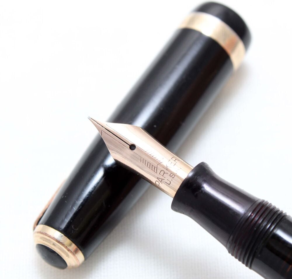 4842 Parker Vacumatic Major Fountain Pen in Classic Black, Fine FIVE STAR Nib.