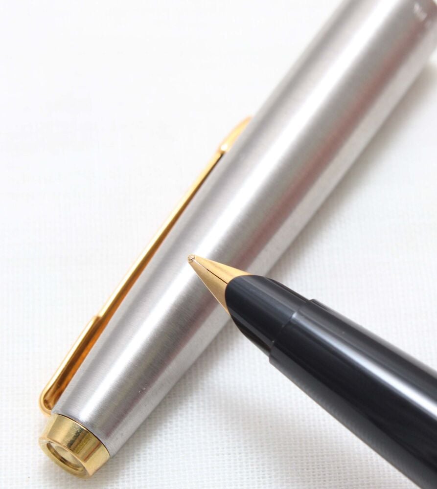 4848 Parker 45 CT Flighter in Brushed Stainless Steel. Smooth Medium FIVE STAR Nib.