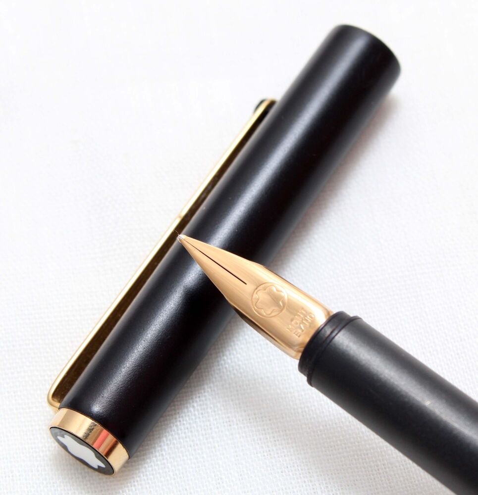 4985 Montblanc Noblesse Fountain Pen in Matt Black. Medium FIVE STAR Nib.