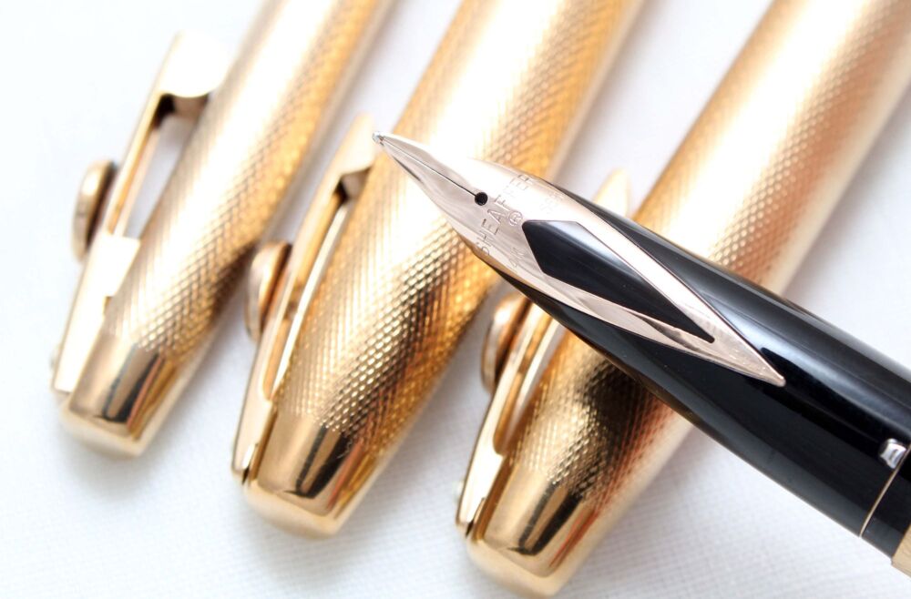 4948 Sheaffer Triumph Imperial Deluxe Rolled Gold Triple Set. Smooth Fine FIVE STAR Nib. Mint and Boxed.