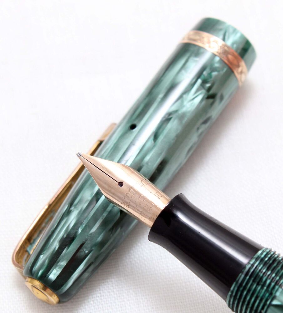 4964 Watermans 512V Fountain Pen in Green Striated Marble. Smooth Medium Se