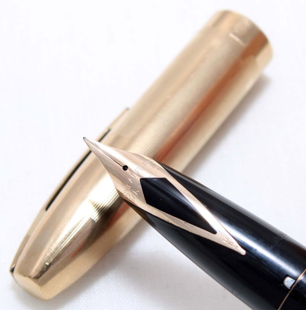 5006 Sheaffer PFM V Fountain Pen in Black with a rolled gold cap. Medium FIVE STAR Nib.