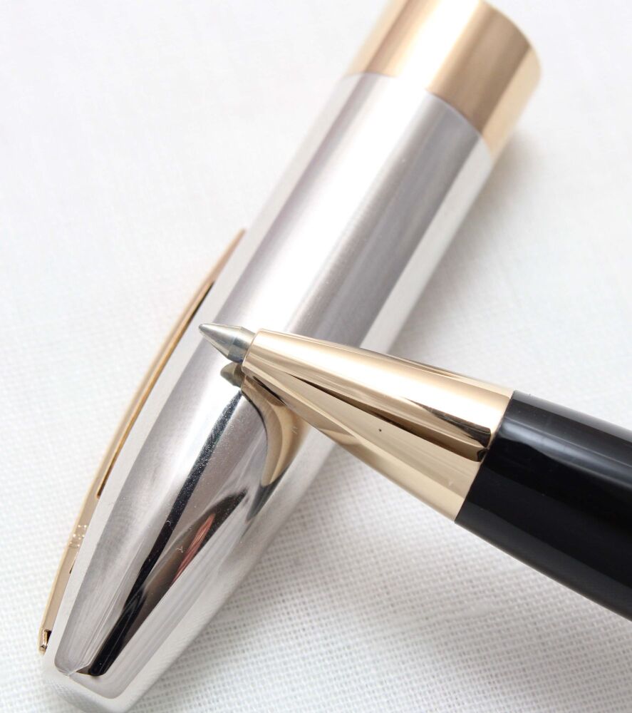 4951 Sheaffer Balance II Rollerball in Palladium.