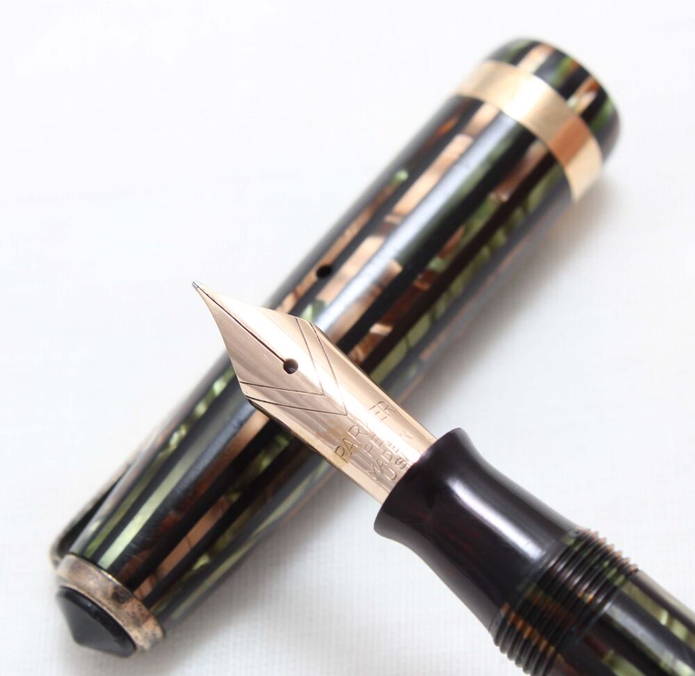 4863 Parker Duovac Senior Fountain Pen in Black and Golden Pearl, Fine FIVE STAR Nib.