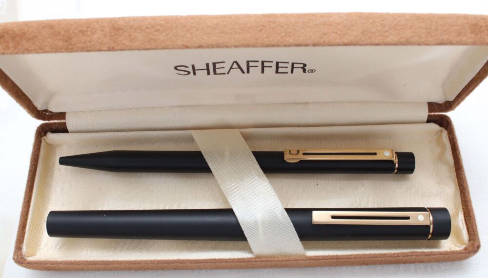 4955 Sheaffer Targa Classic 1003 Matt Black Rollerball and Ball Pen Set. Mint and Boxed.