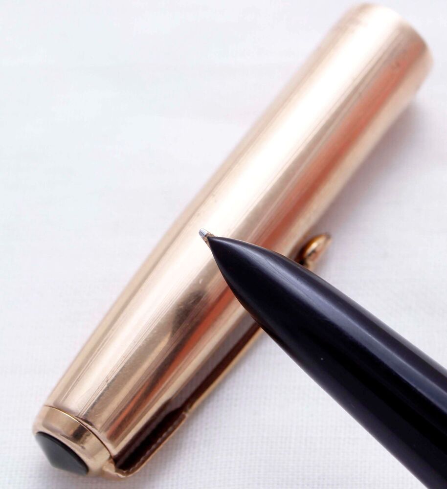 4879 Parker 51 Aerometric Custom Insignia in Rolled Gold. Smooth Medium FIVE STAR Nib.