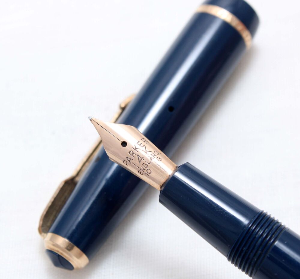 4927 Parker Duofold Junior in Blue, c1965. Smooth Medium FIVE STAR Nib.