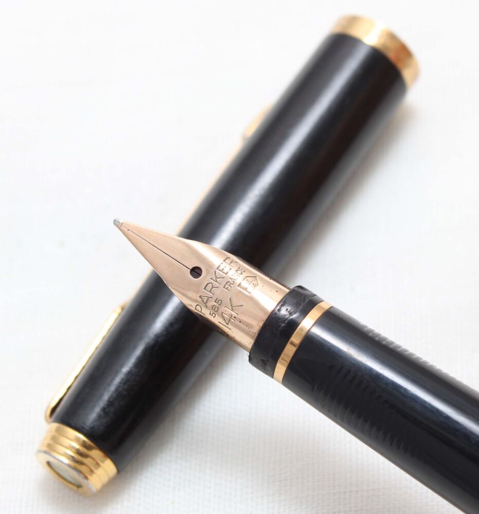 4919 Parker 75 Fountain Pen in Matt Black. Medium FIVE STAR Nib.