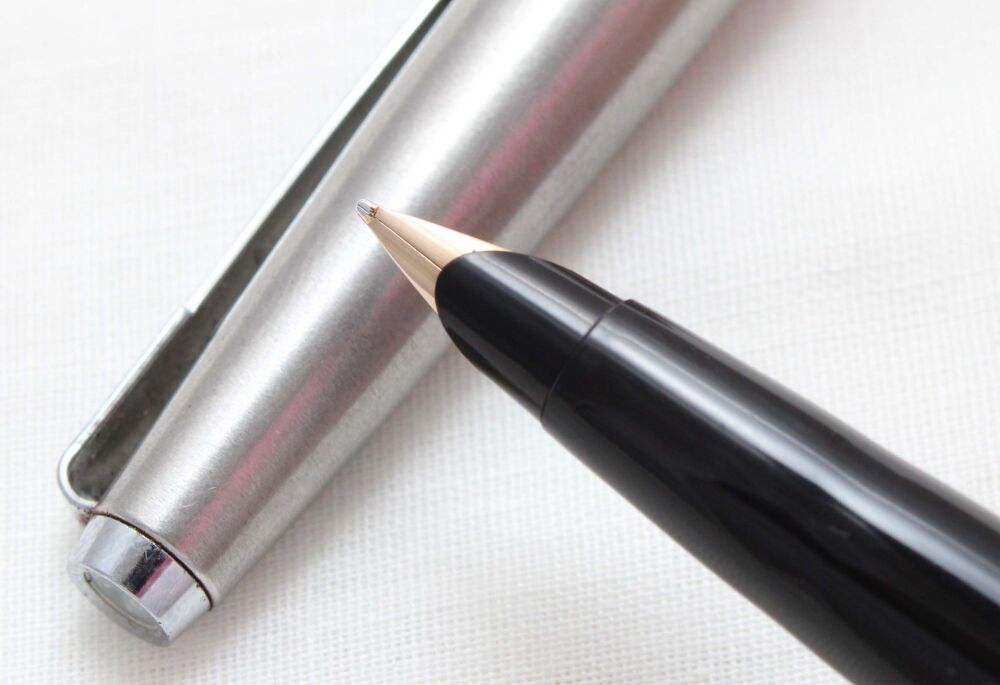 5024 Parker 45 CT in Black. Smooth Medium FIVE STAR Nib.