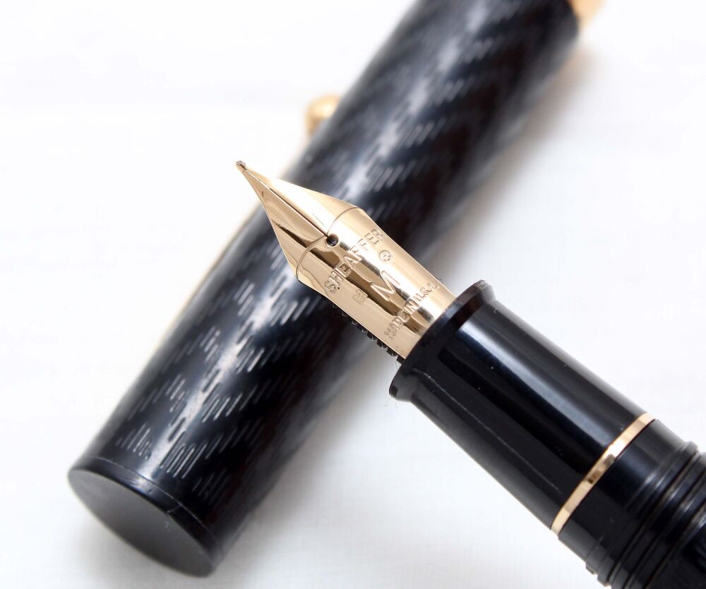 5036 Sheaffer 'No Nonsense' Old Timer Flat Top Fountain Pen in Black Herringbone. Smooth Medium FIVE STAR Nib.
