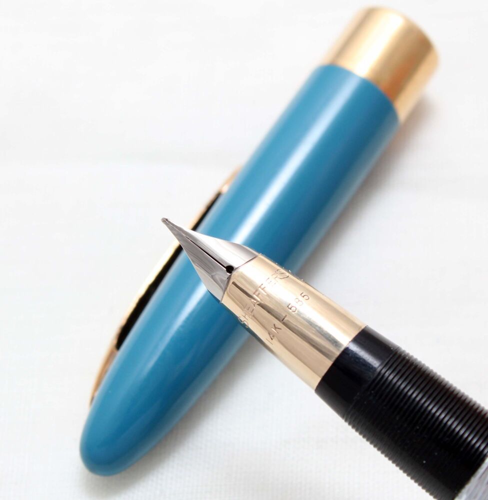 5048 Sheaffer Statesman Snorkel Fountain Pen in Pastel Blue, c1952, Smooth Fine Nib.