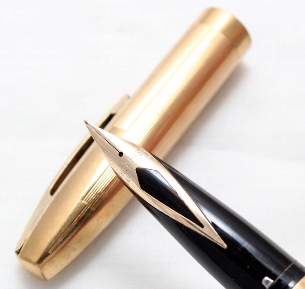5053 Sheaffer Imperial Touchdown Fountain Pen in Rolled Gold, Smooth Fine FIVE STAR Nib. Mint condition.